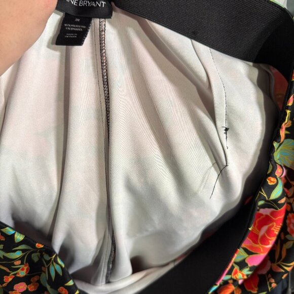 Lane Bryant Midi Straight Skirt Floral STRETCHY Size 26 Red Pink Green Summer - Picture 9 of 10